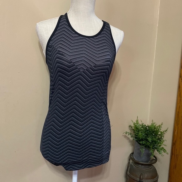 lot Of Two Athleta Fastest Track Ruched Tanks SzS - Picture 11 of 13